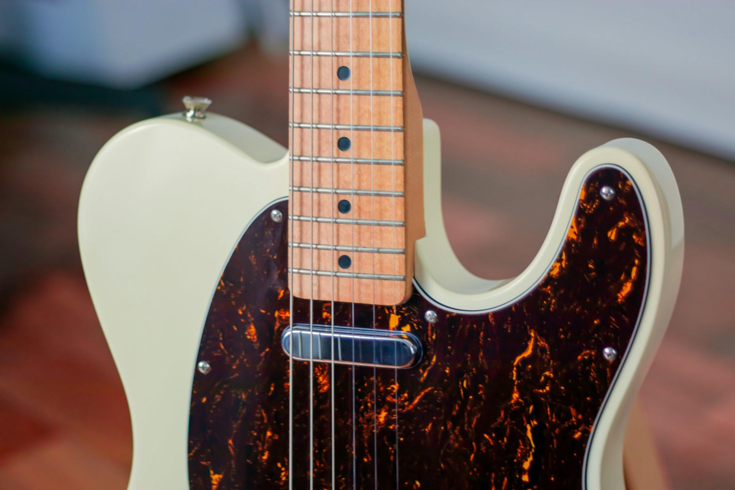 bajo electrico limpio