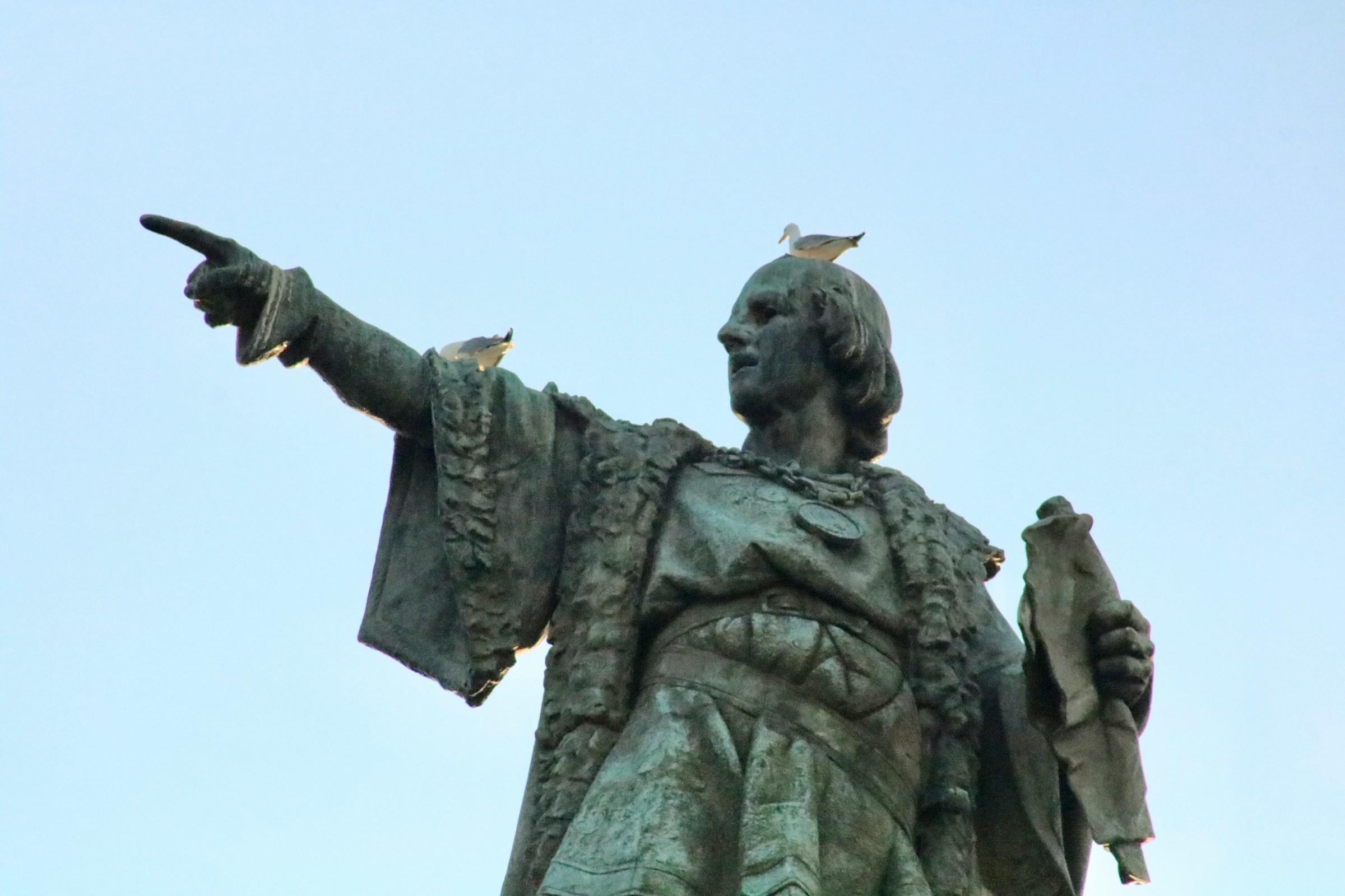 estatua de cristobal colon