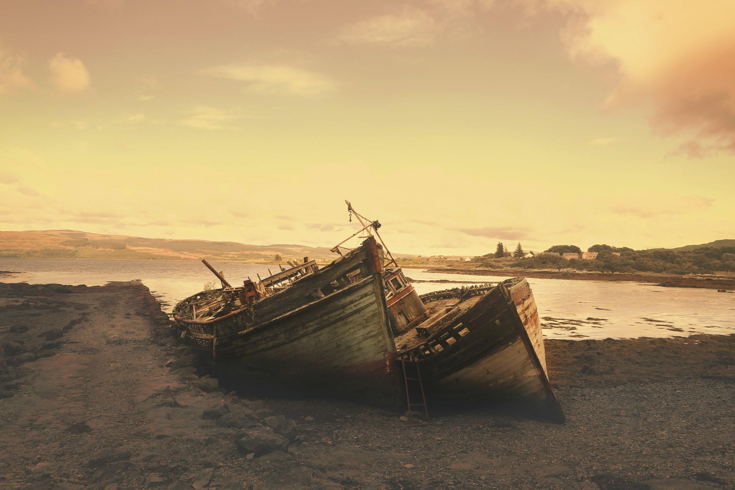 barcos en la orilla 