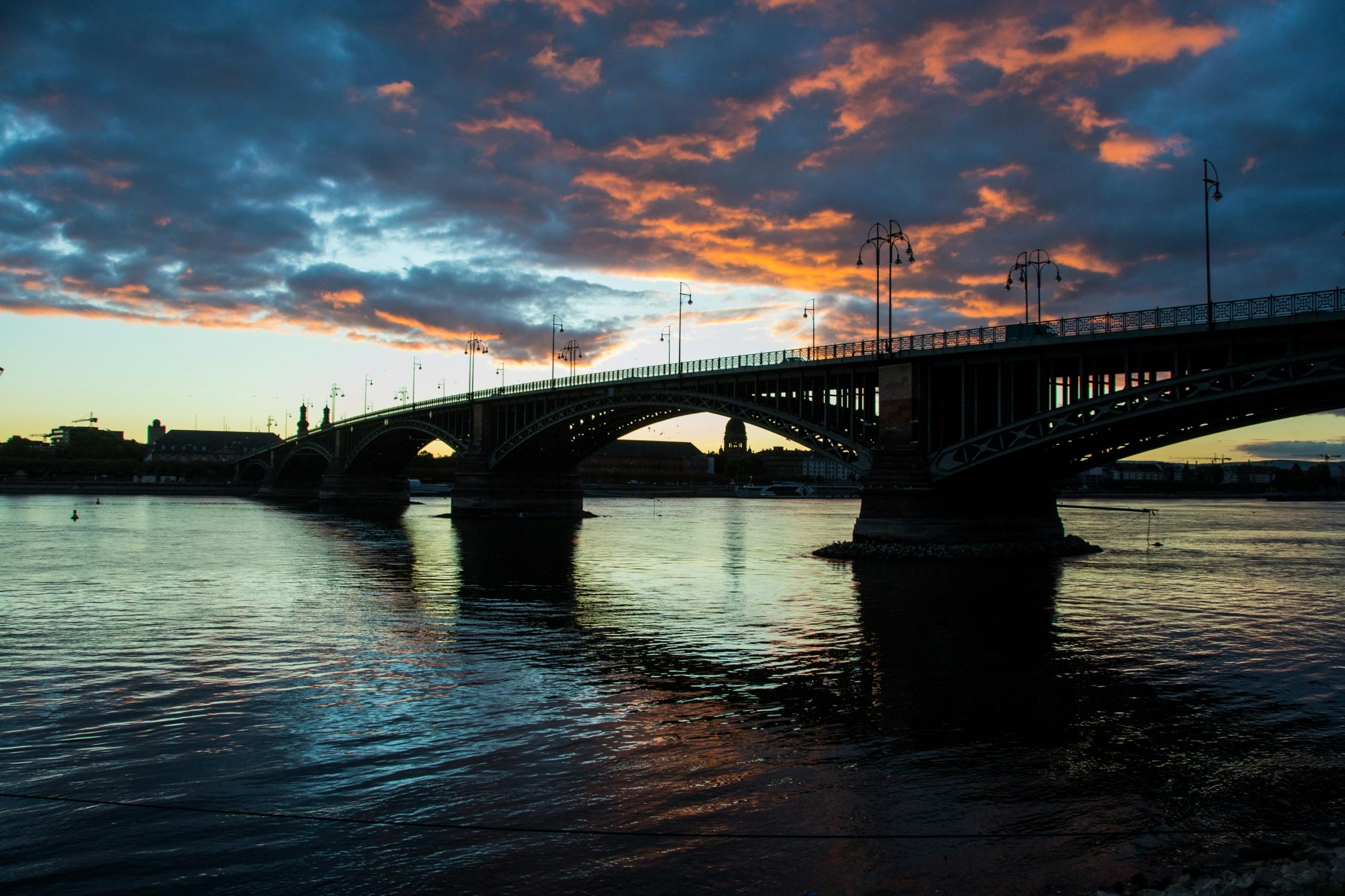 puente en Maguncia capital de Renania-Palatinado