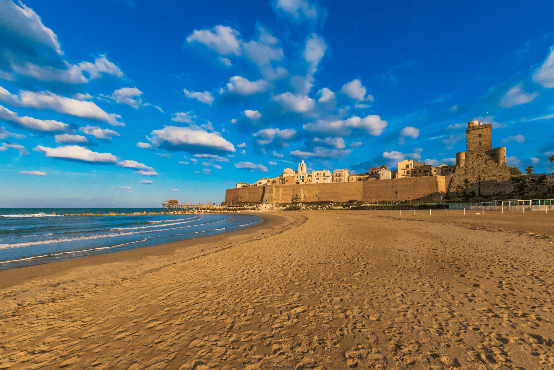 una playa en termoli, italia