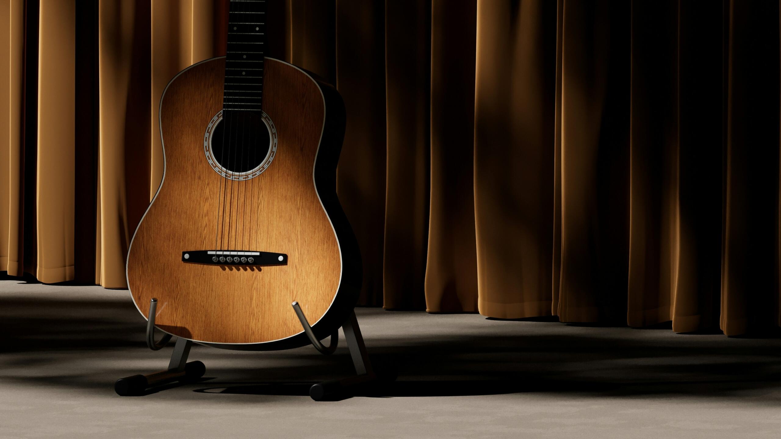Una guitarra acústica sobre un soporte, parcialmente iluminada, con cortinas marrones de fondo, creando un ambiente cálido y artístico.