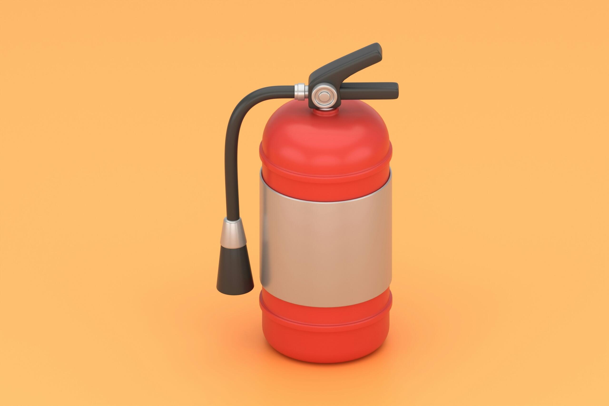 Un extintor rojo con una boquilla negra y cuerpo metálico, sobre un fondo naranja.