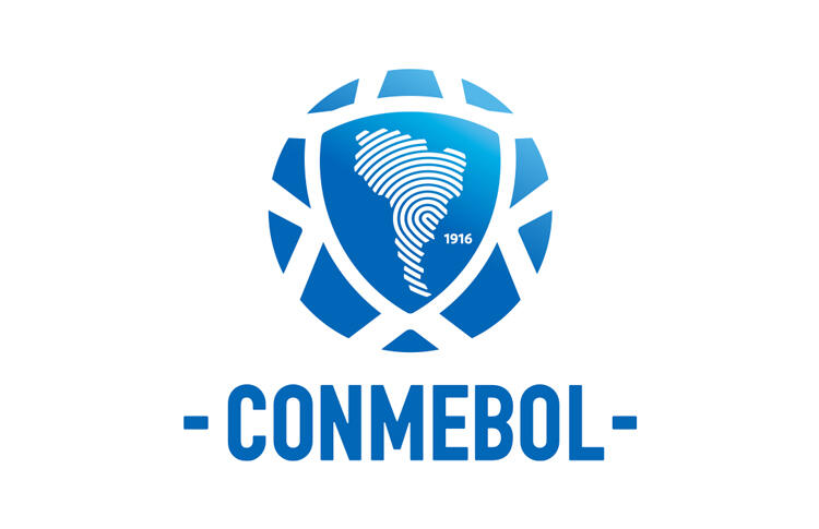 Logotipo de la CONMEBOL, que muestra un globo terráqueo estilizado en azul y blanco con el contorno de Sudamérica. Debajo aparece el texto «CONMEBOL», que simboliza la unidad en el fútbol.