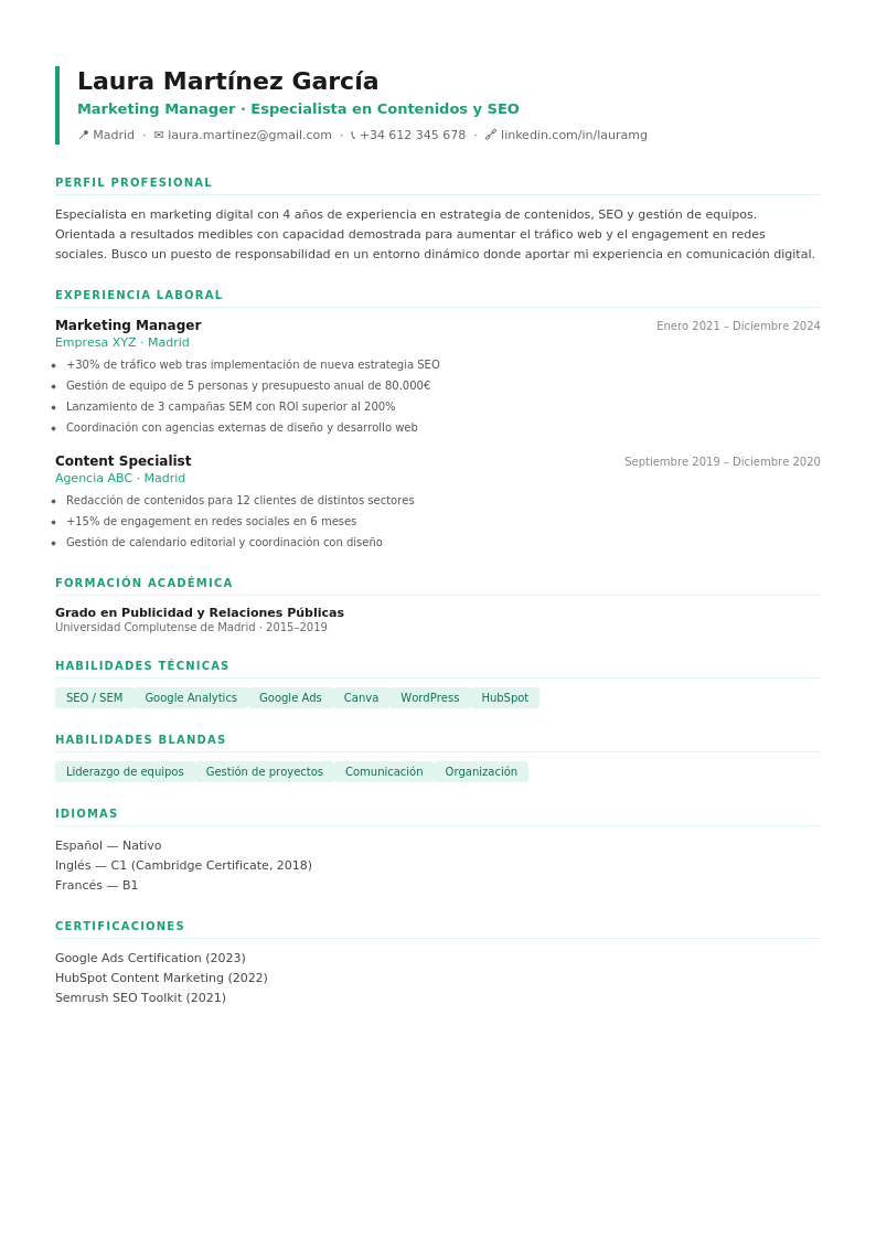 ejemplo de Currículum de una directora de marketing y especialista en SEO, con 4 años de experiencia en marketing digital, competencias, formación y certificaciones.