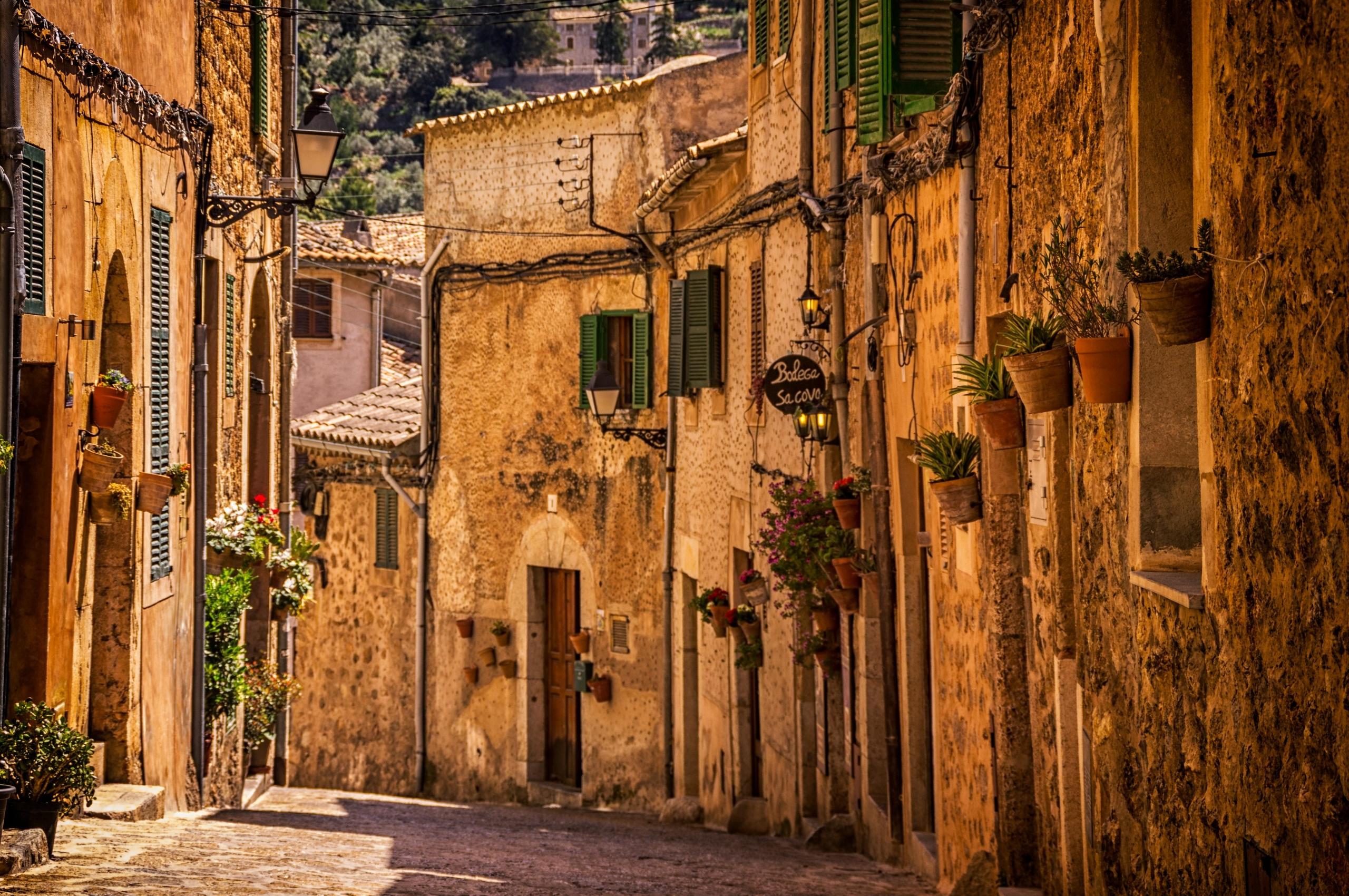 Espanjaan tai muuhun espanjankieliseen maahan matkustaminen on paras tapa oppia espanjaa nopeasti. Kuva: Unsplash/Patrick Baum