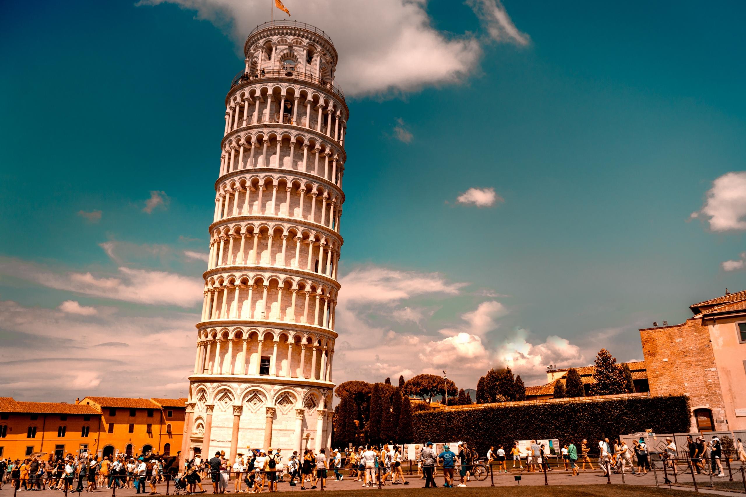 Pisan kalteva torni Italiassa