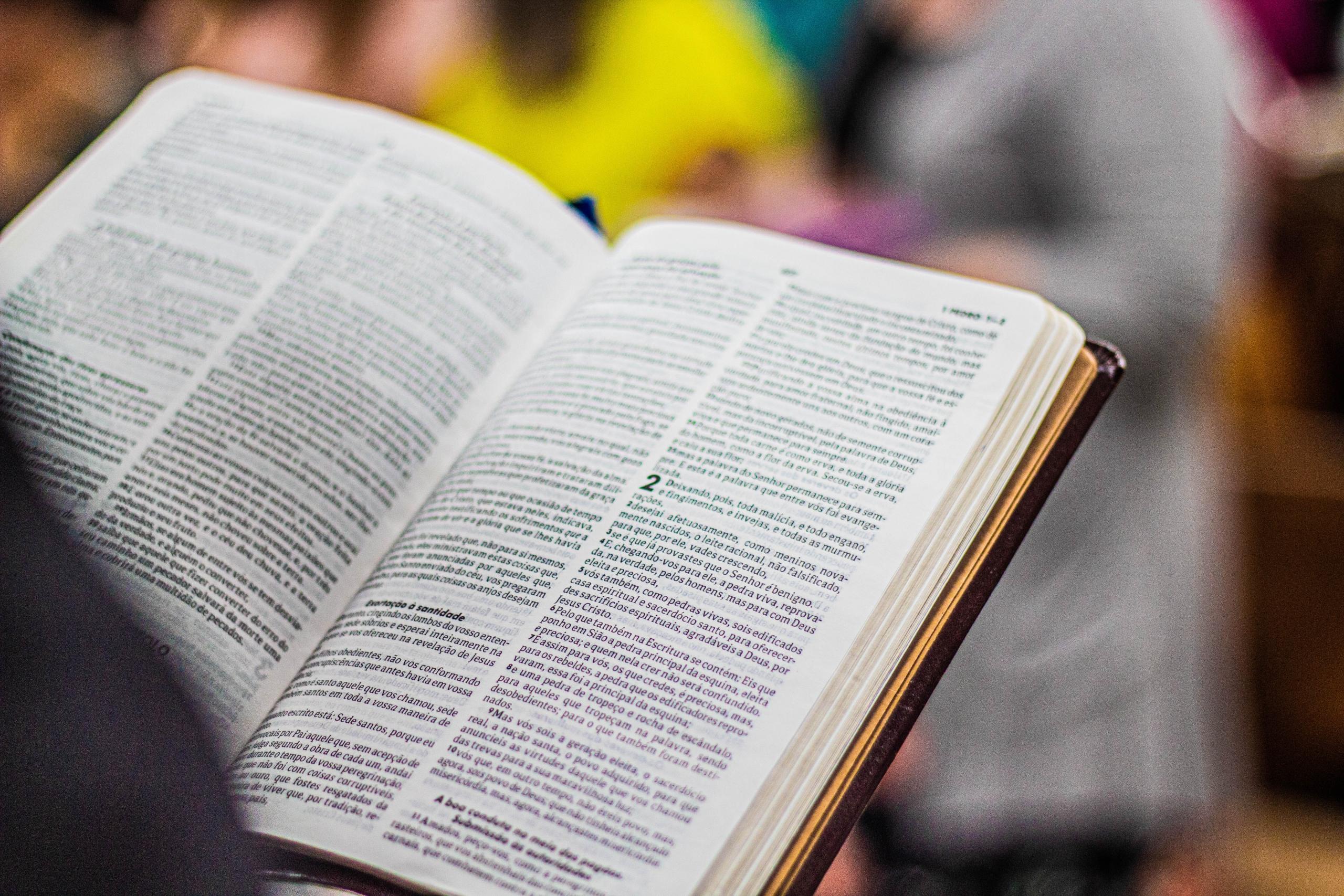 Kirja portugalin kielellä