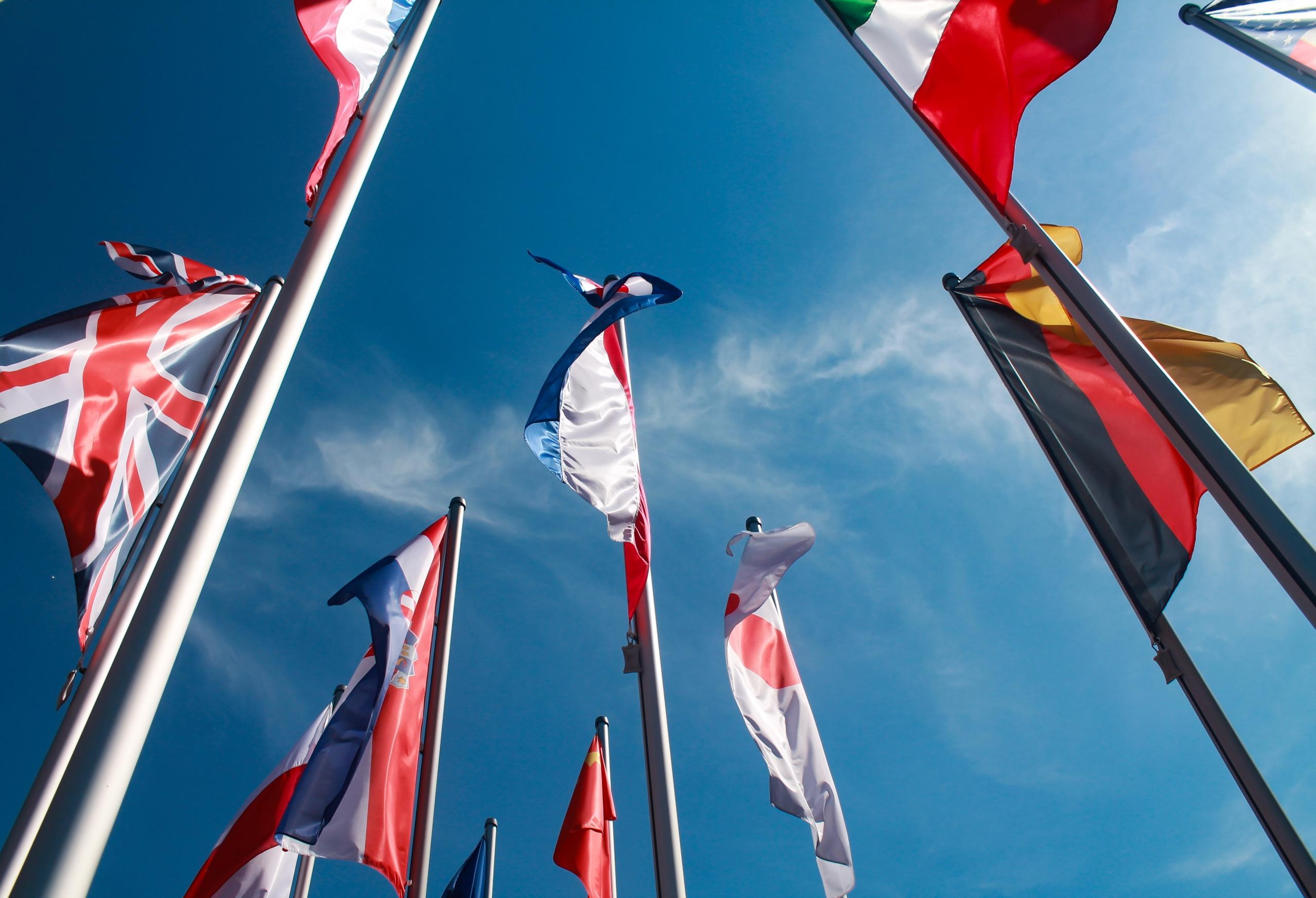 Iso-Britannian ja muutaman muun valtion liput