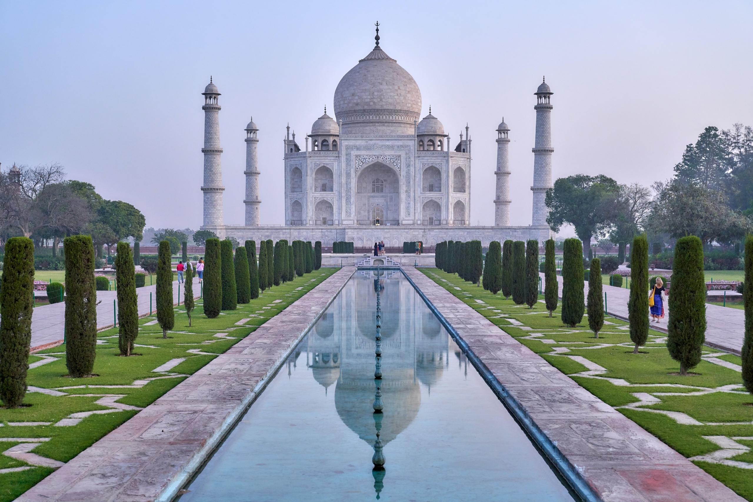 Taj Mahal puistoineen