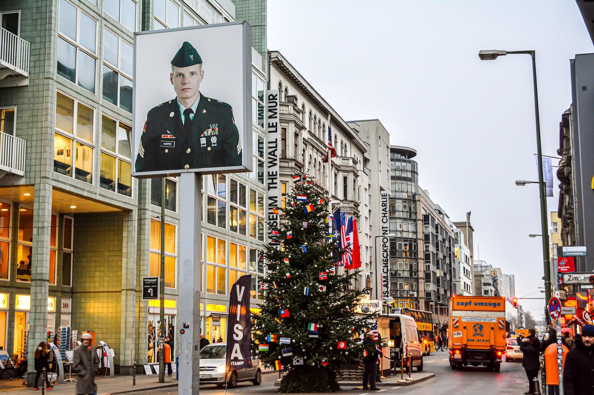 Checkpoint Charlie Berliinissä