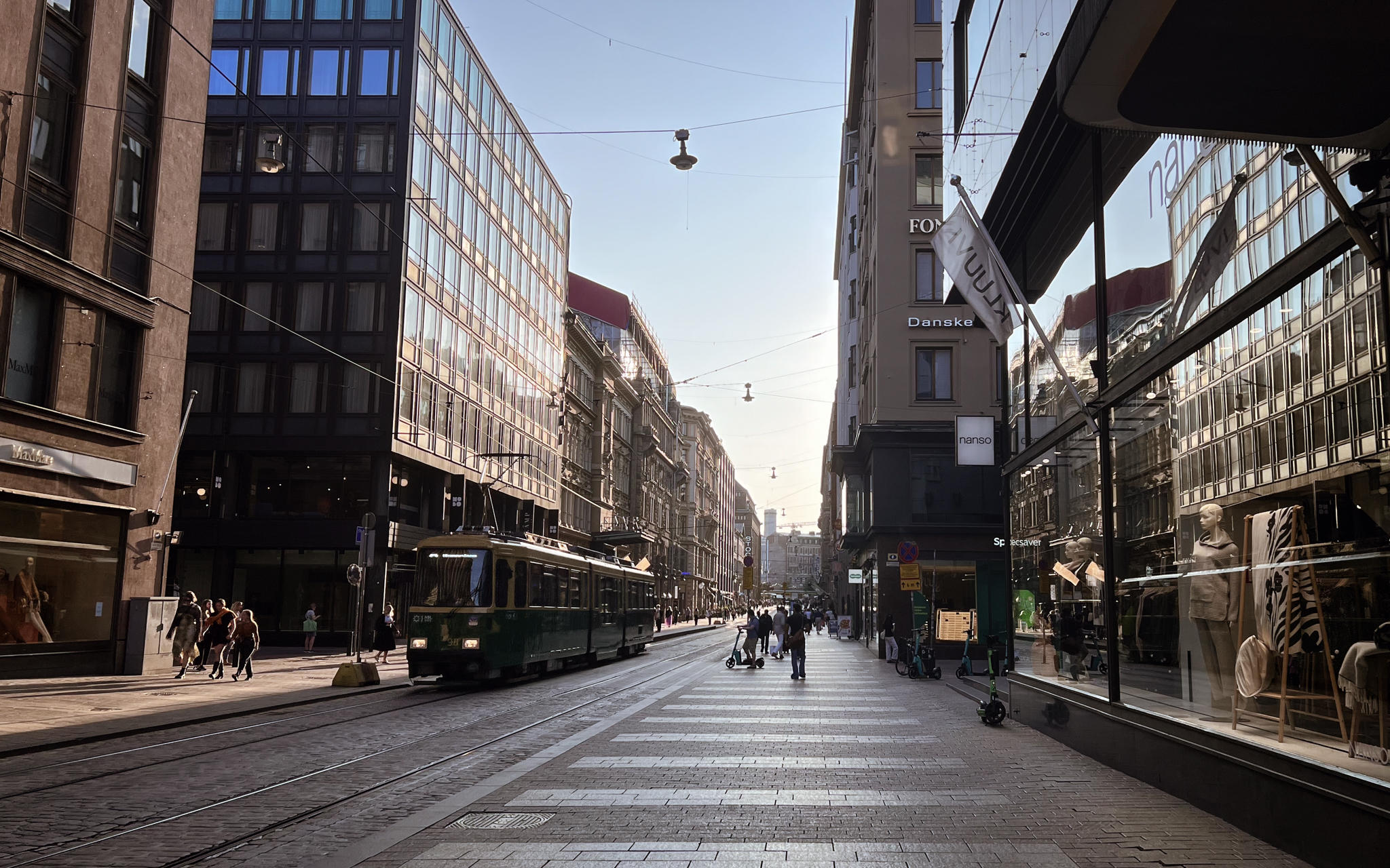 Helsingin kävelykatu