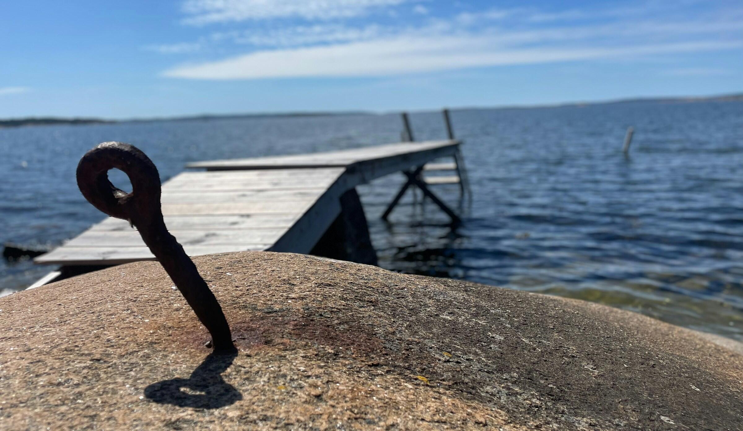 Laituri ja järvi
