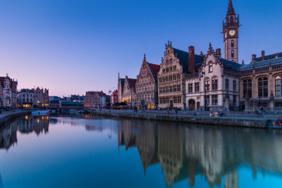 Rij van historische gebouwen in Gent