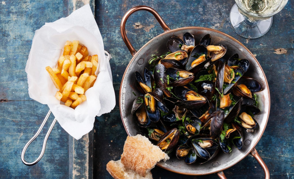 Deze mosselen met friet behoort tot de beste Belgische recepten