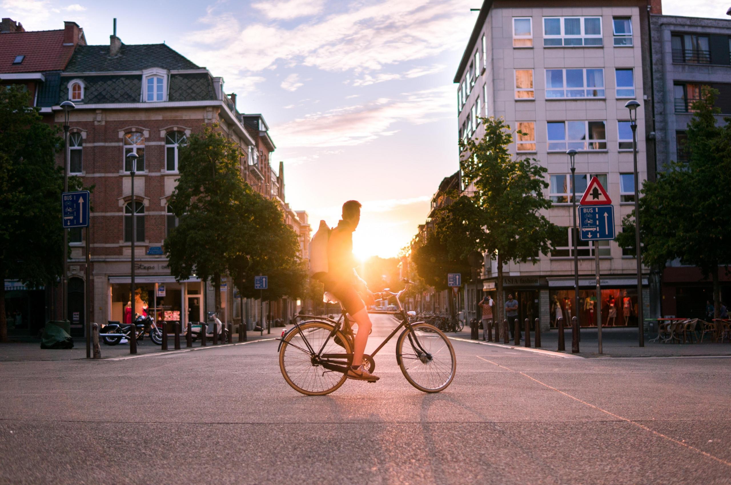 Man op fiets in Leuven