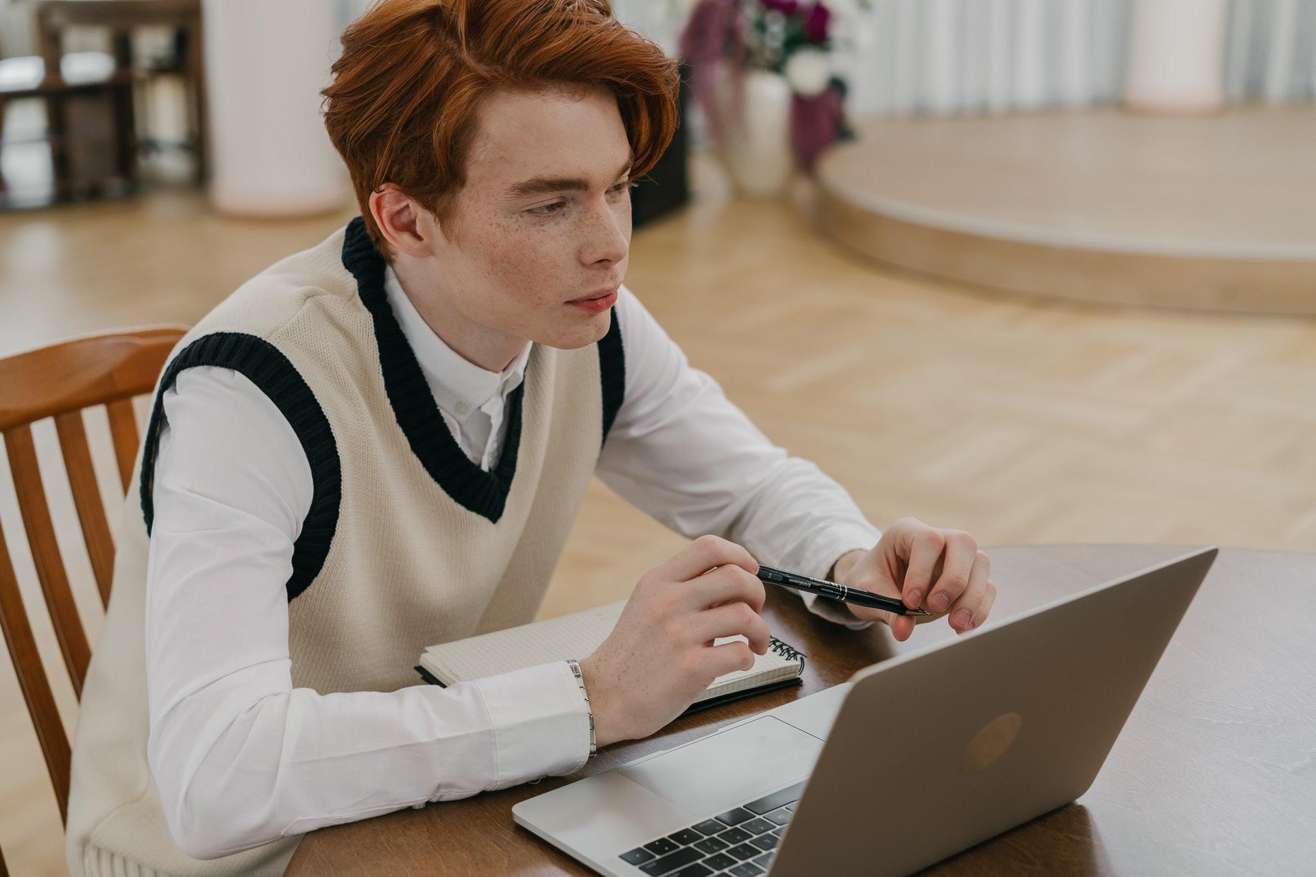 Privélessen Pools kan vanuit je computer gevolgd worden in Gent