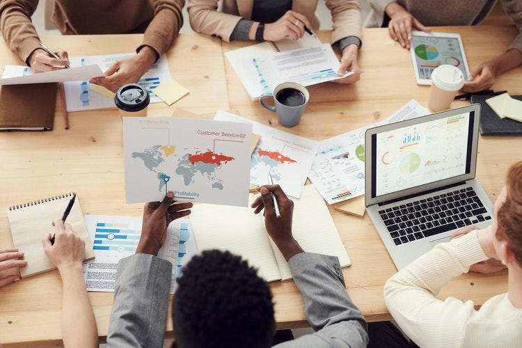 Bedrijf werkt met grafieken op Excel