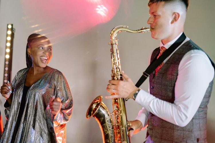 Privé docent geeft saxofoonlessen