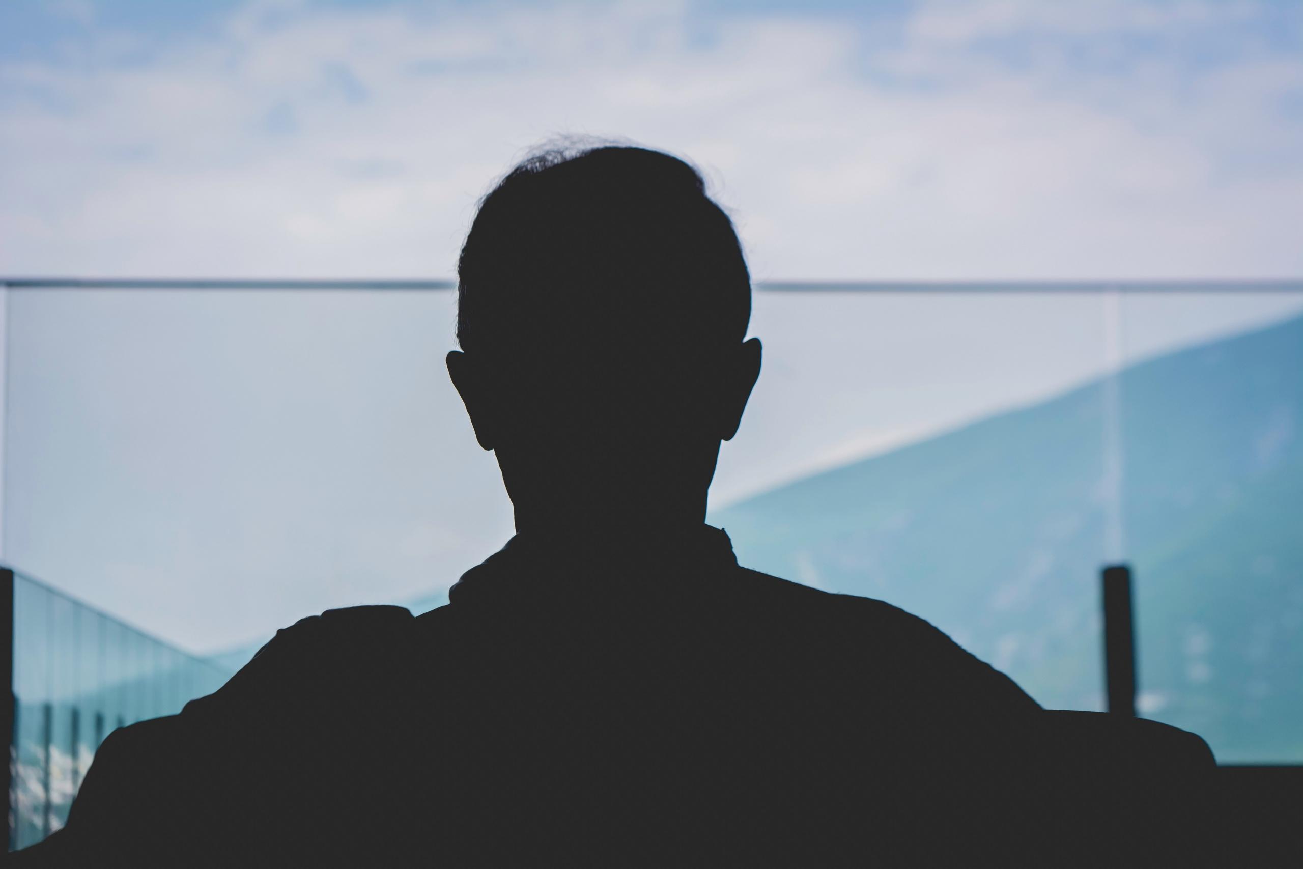 Silhouet van een man