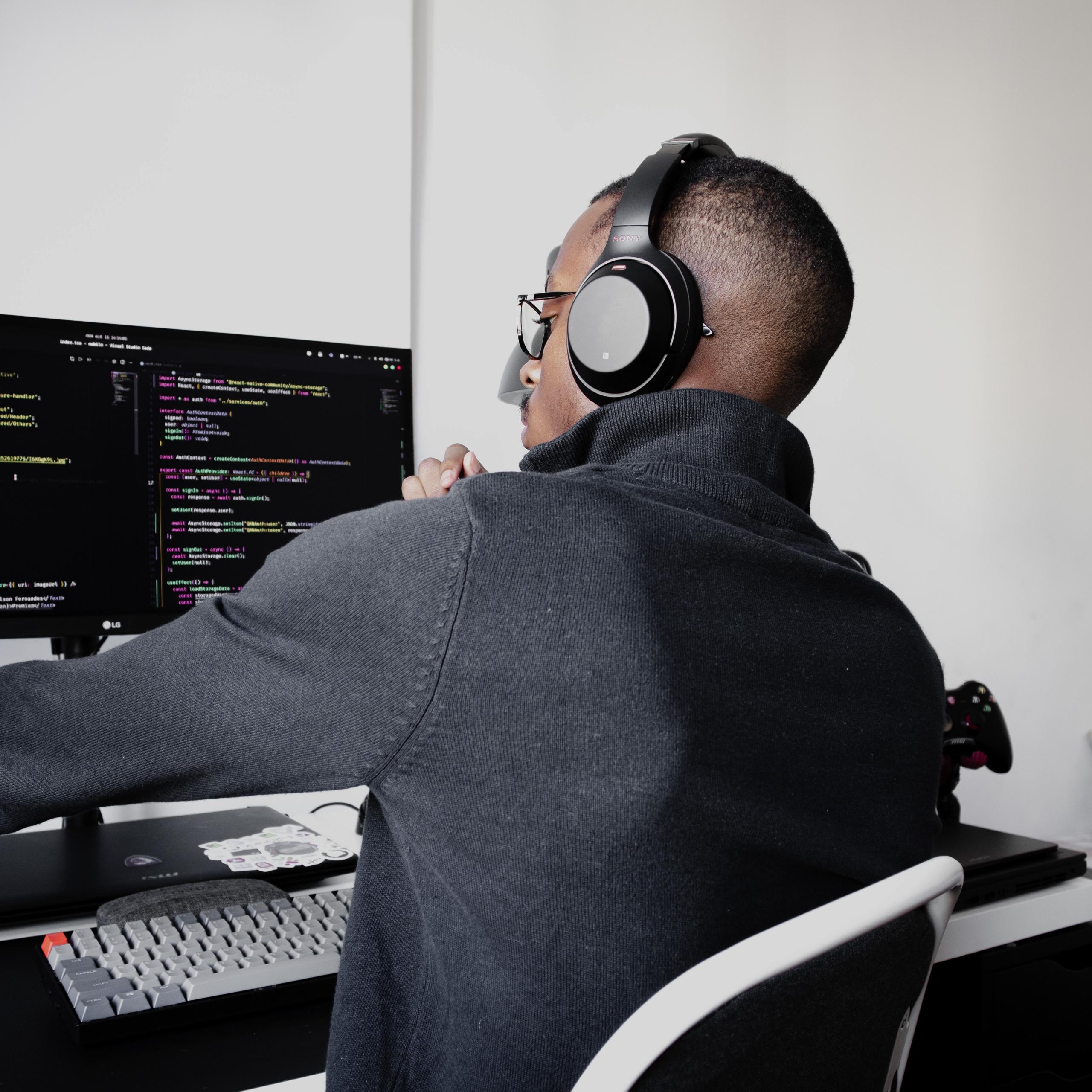 Man programmeert in Java