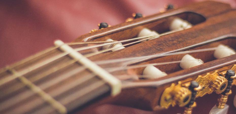 Les différentes cordes de guitare