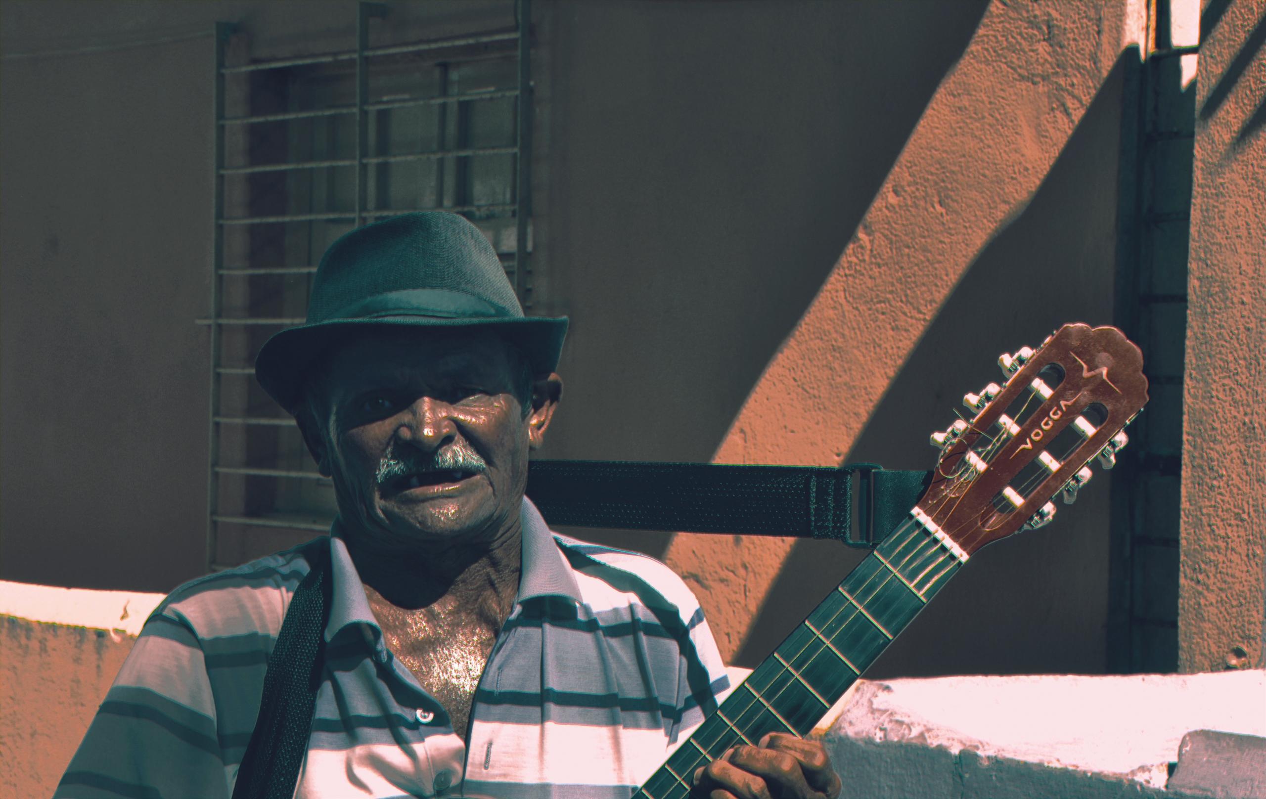 Peut-on s'initier à la guitare à tout âge ?