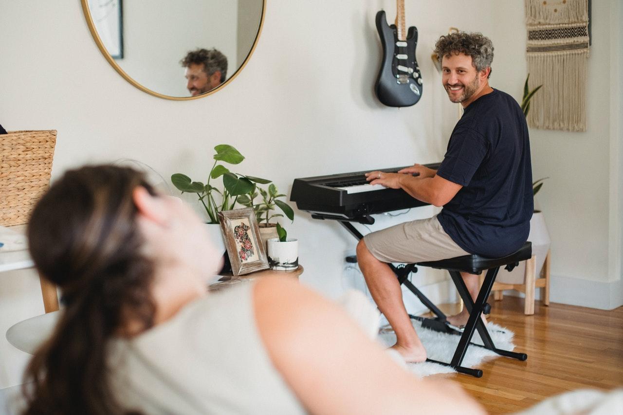 Comment s'initier au piano ?