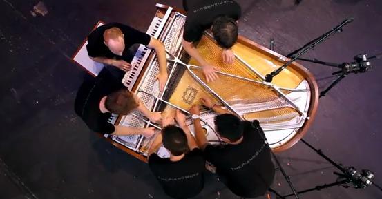 Les cours de piano favorisent l’écoute et le travail en équipe