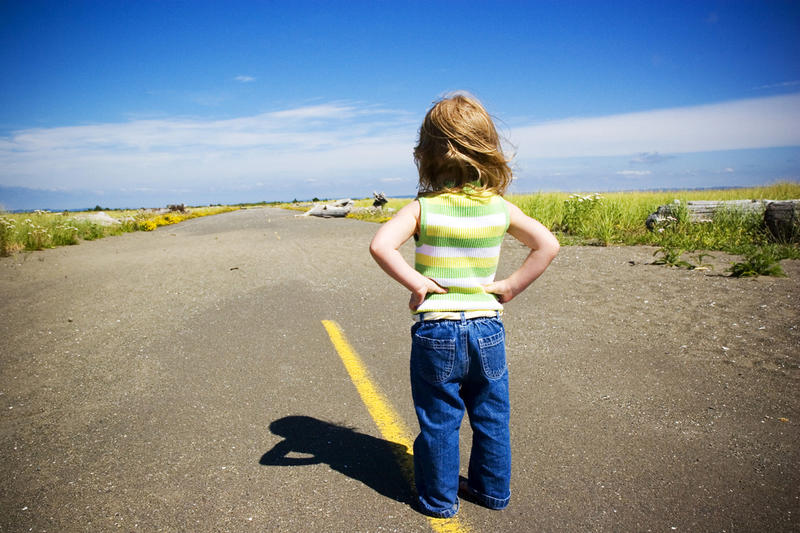 L’immersion totale doit être perçue comme un jeu par l’enfant, ce qui lui permet d’explorer une autre façon de voir le monde, et d’accepter de devenir quelqu’un d’autre, quelqu’un qui peut parler Anglais.