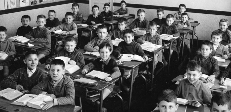 Pourquoi le niveau d'orthographe est-il en baisse en cours de français ?