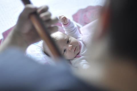 Comment jouer de la guitare pour les enfants à Lille?
