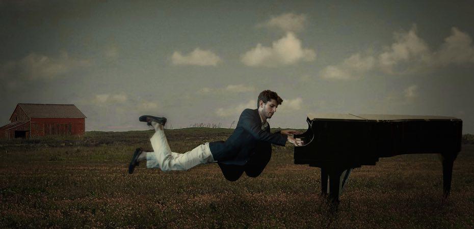 Comment les virtuoses pianistes font pour trouver leur premier piano ?