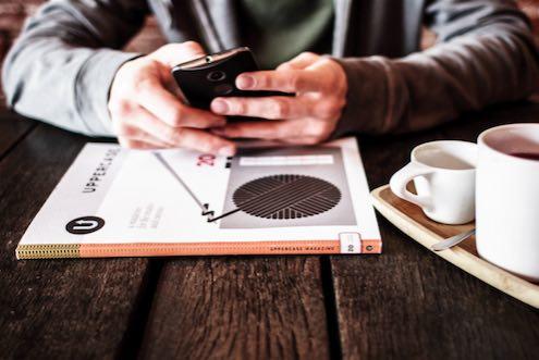 Avant de partir en vacances, amuser vous sur les applications pour apprendre la langue espagnole.