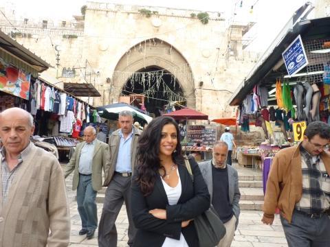 Comment apprendre l'arabe efficacement ? En vous immergeant dans une ville avec sa culture et ses mœurs.