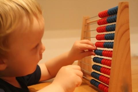 Comment apprendre les bases des maths tout petit ?