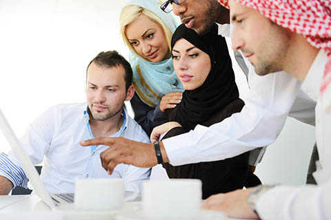 Pourquoi prendre des cours d'arabe pour votre carrière professionnelle ?