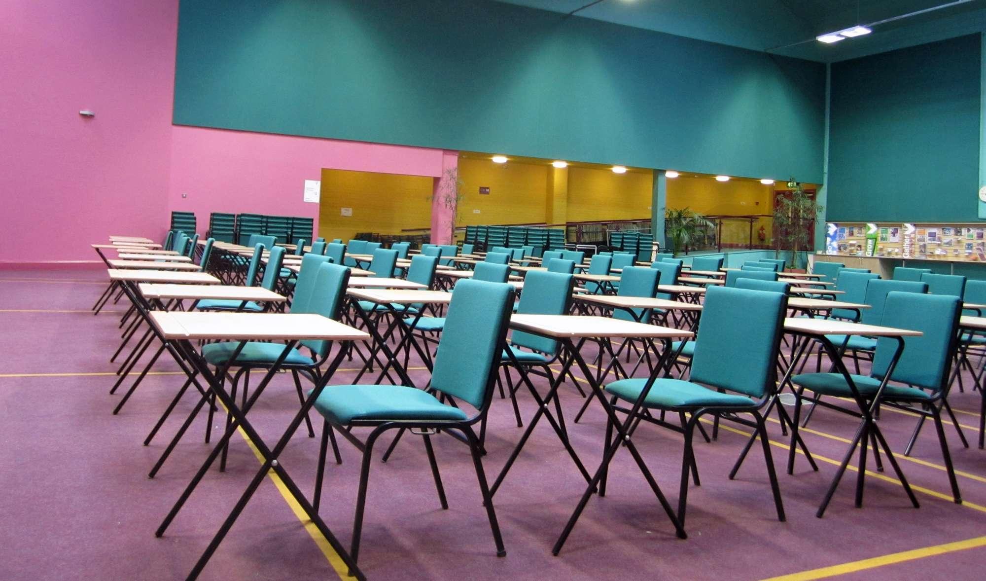 Réussir son insertion dans le milieu professionnel commence en classe de terminale.