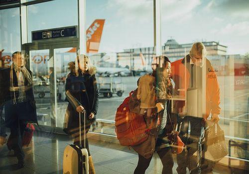 Faire un séjour linguistique dès l'enfance pour parler couramment la langue anglaise.