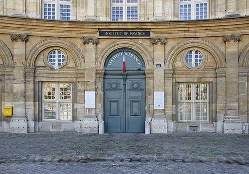 Démarcher les centre de formation linguistique peut représenter un atout majeur pour avoir un maximum d'élèves.