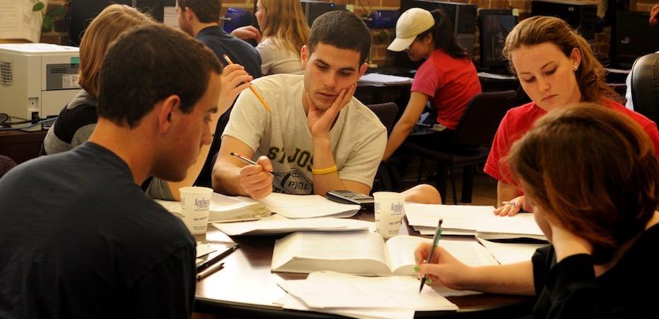 Pourquoi ne pas réviser à plusieurs après avoir eu son cours de soutien scolaire ?