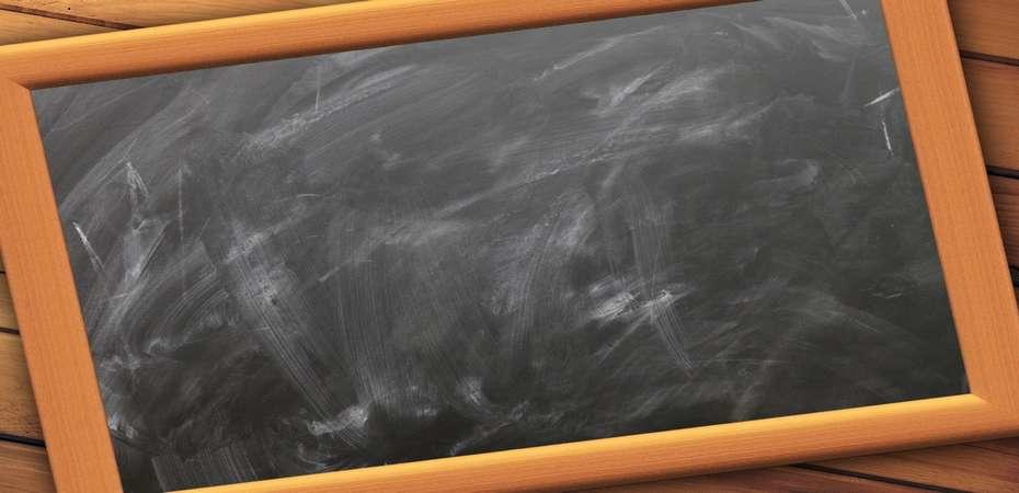 Formules mathématiques et axiomes à effacer à volonté…