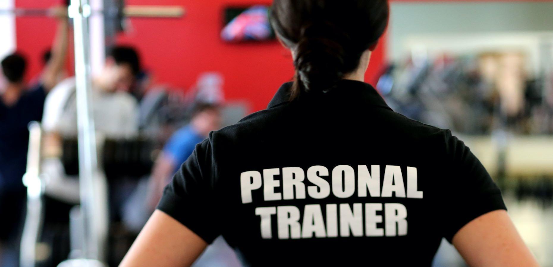 Comment savoir si un professeur est coach sportif ou préparateur physique ?