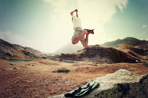 Un entraineur sportif de salle de sport peut vous aider dans une prise de masse mais si vous souhaitez vous assouplir, pensez au coaching personnalisé ! 
