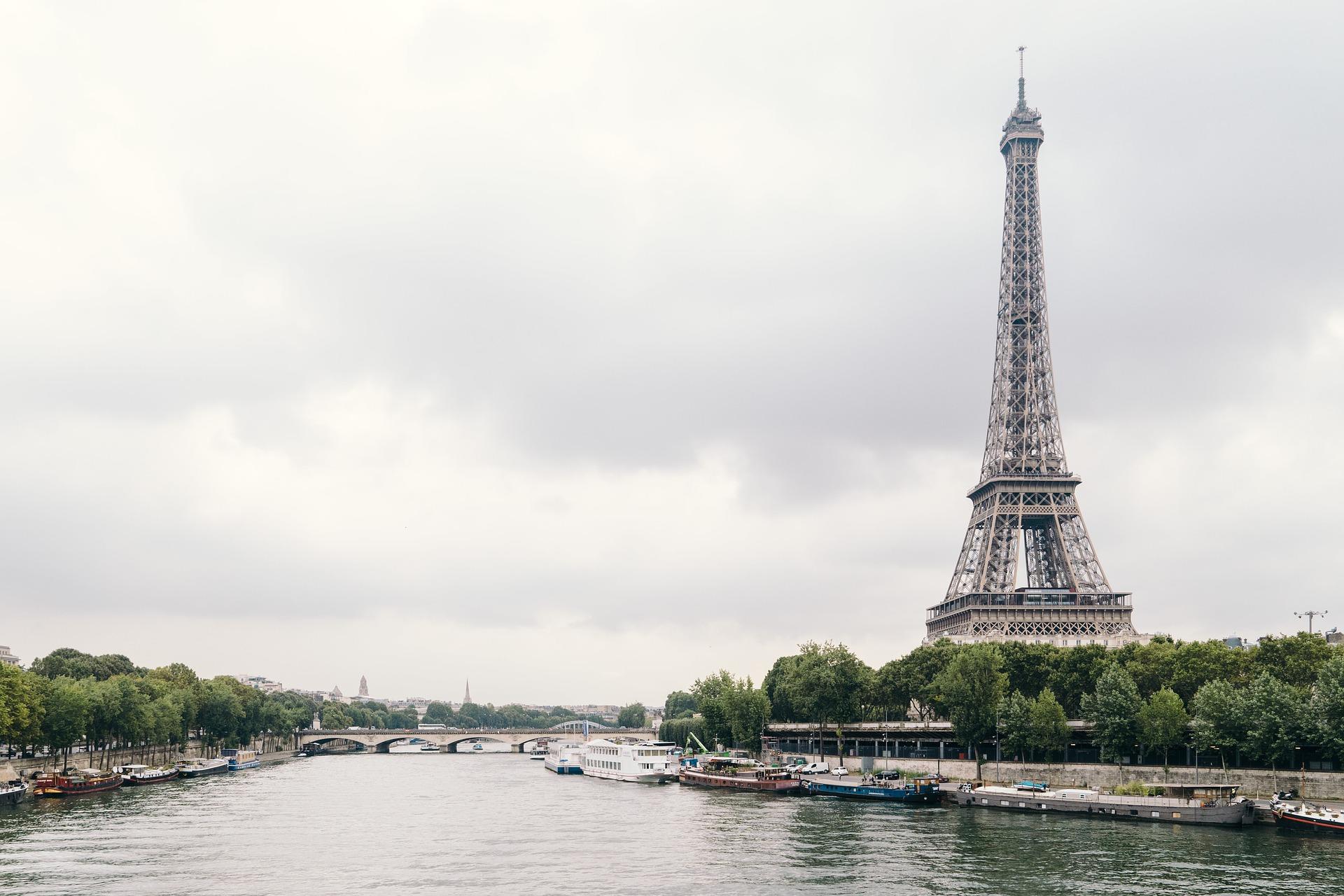 France et Japon : deux cultures éloignées mais attirées l'une par l'autre.