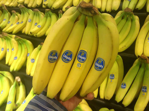 Pourquoi ne pas allier la banane au yaourt grec pour combiner apports en protéines et glucides ?
