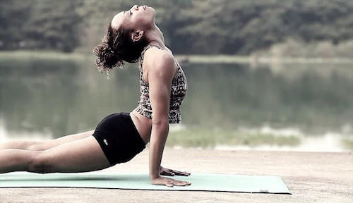 Pourquoi ne pas faire du yoga une fois par semaine pour renforcer vos muscles profonds ?