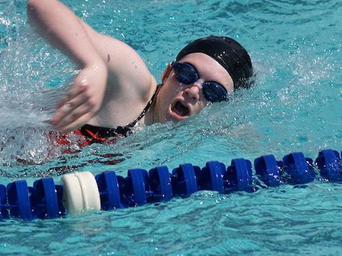 Pourquoi ne pas intercaler une séance de piscine dans votre programme sportif hebdomadaire ?