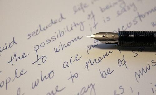 Pratiquer la langue de Shakespeare avec une personne bilingue : idéal pour progresser rapidement.