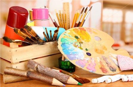 Quel est le matériel nécessaire pour prendre son premier cours de dessin avec un professeur de peinture à domicile ?